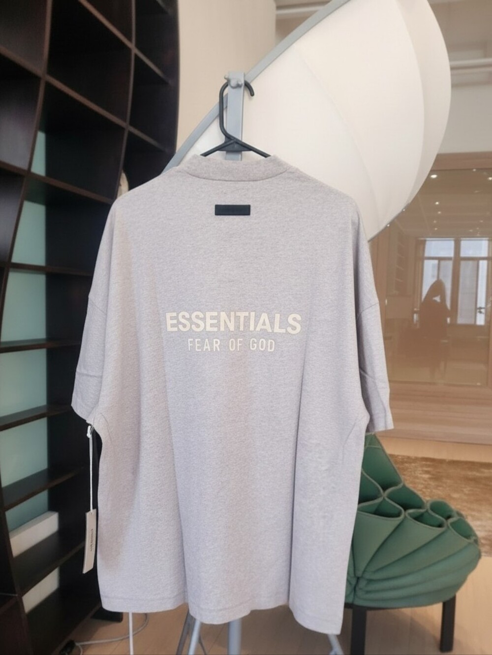 ESSENTIALS Fear of God Men's Dark Oatmeal Beige Logo T-Shirt Size L - Picture 6 of 11